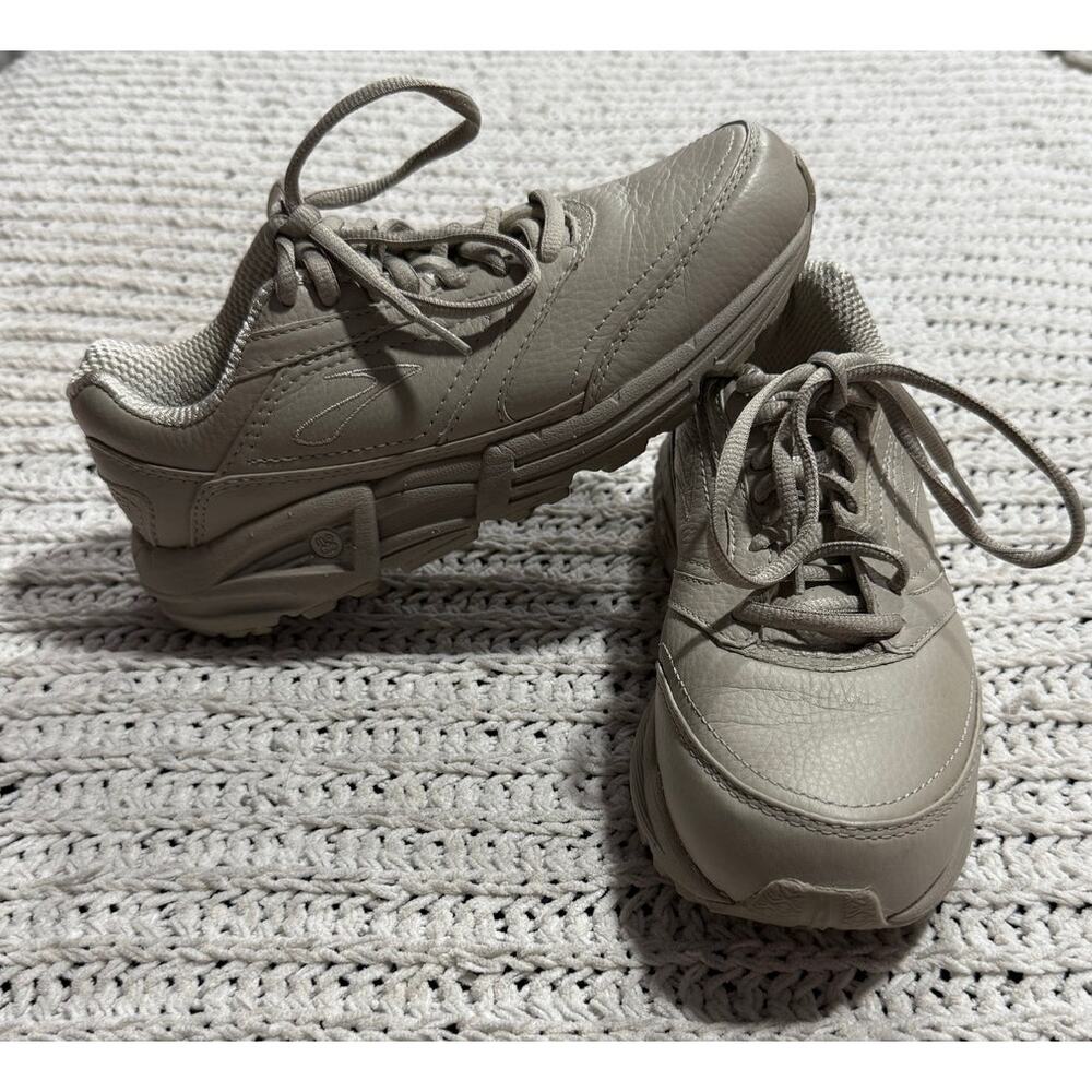 Brooks Addiction Walker Sneakers Shoes Trainers 1200321B121 Womens 6 36.5 Beige